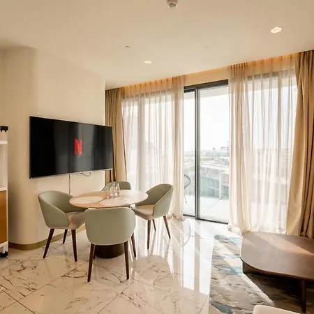 公寓 Mercury Tower Designer With Pool Access By Uniq *